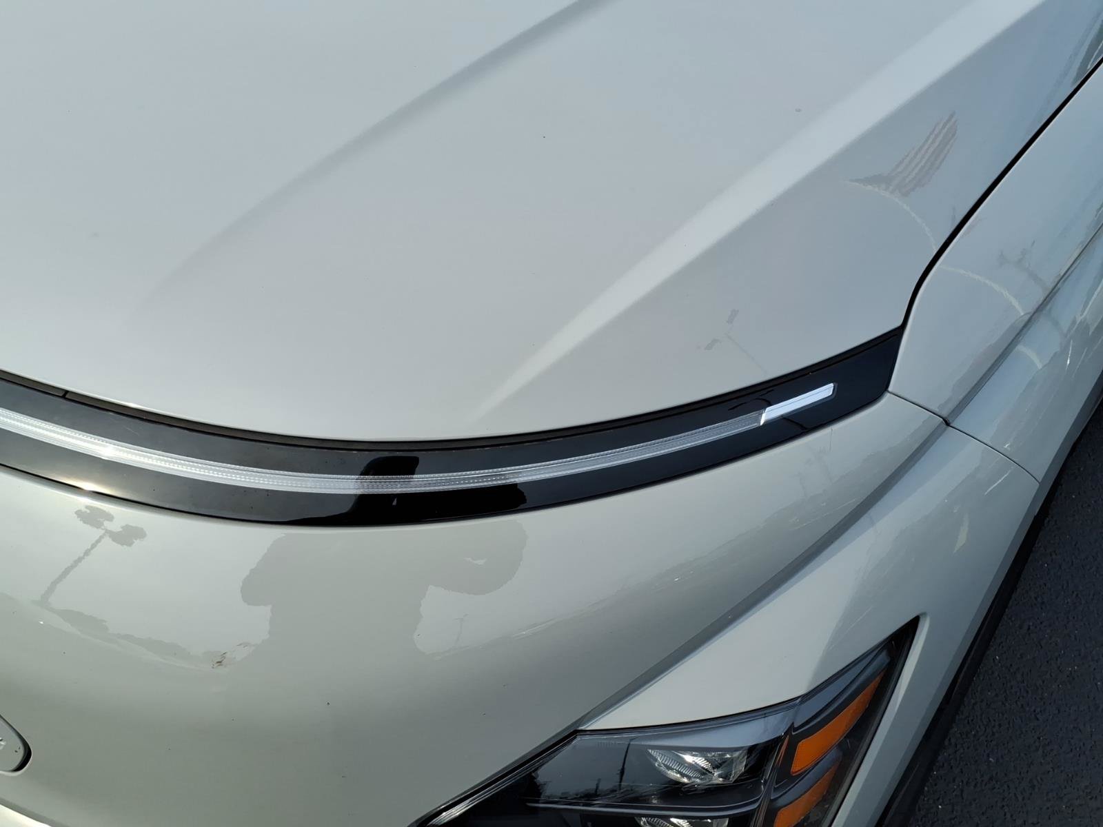 Certified 2024 Hyundai Kona Limited FWD image 11