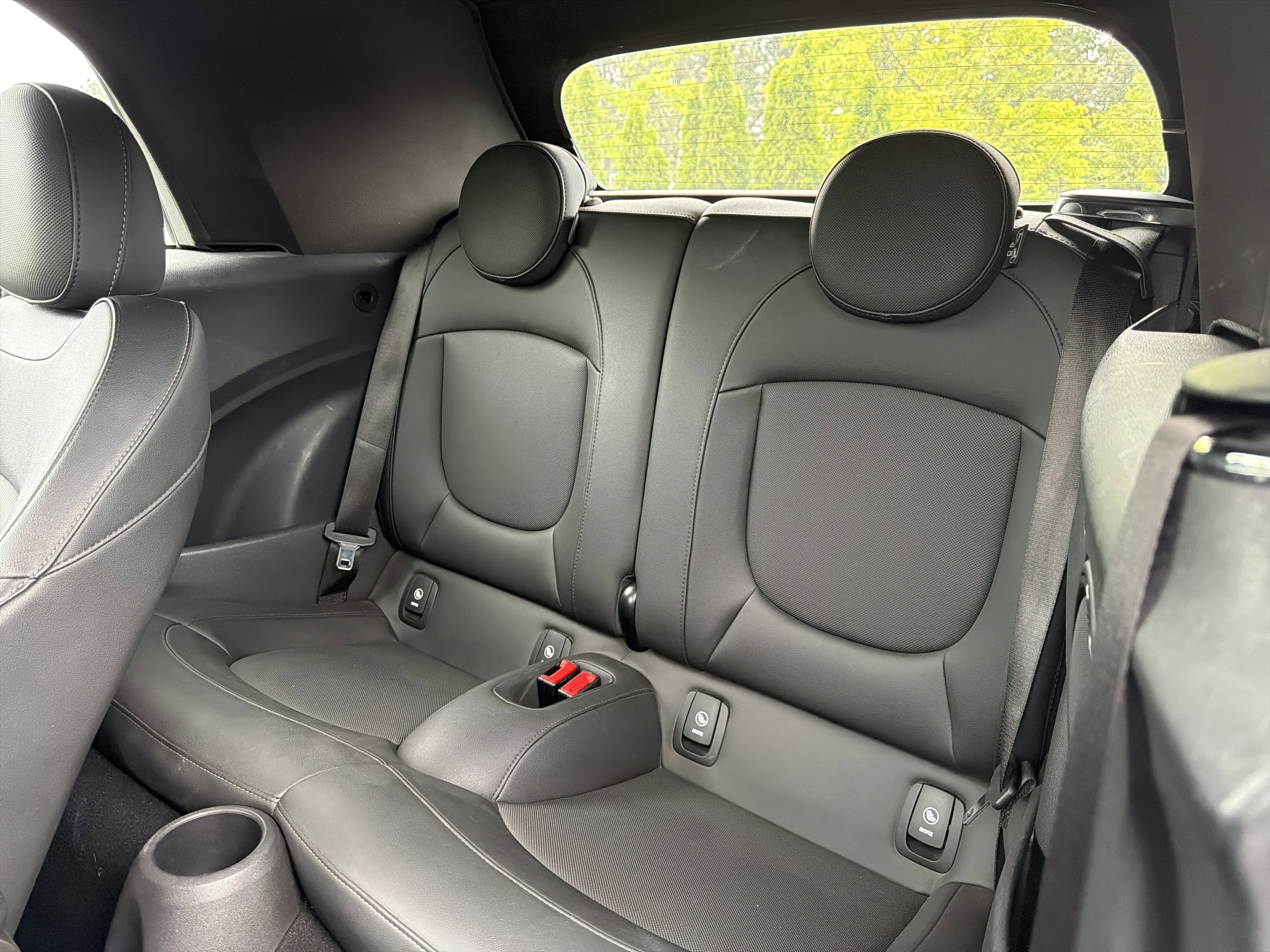 Used 2024 MINI Cooper S FWD image 8
