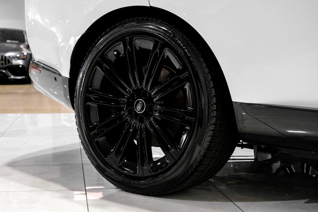 Used 2022 Land Rover Range Rover Long Wheelbase SE image 49