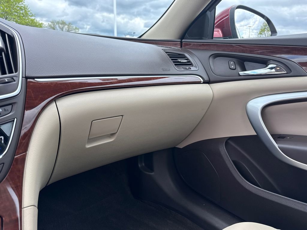 Used 2017 Buick Regal Sport Touring FWD image 26