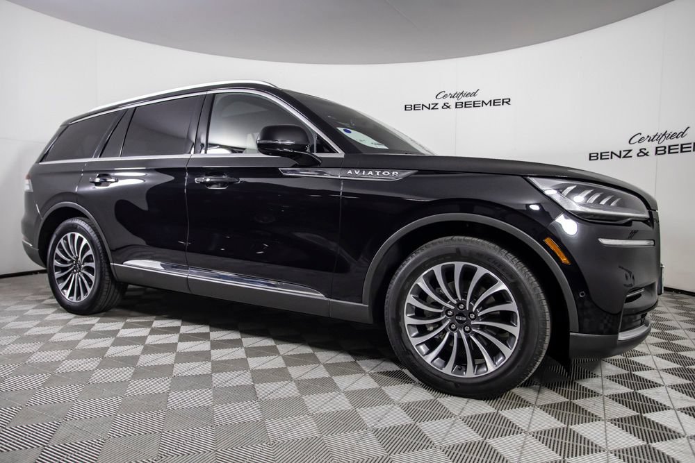 Used 2023 Lincoln Aviator Reserve w/ Equipment Group 201A AWD/4WD image 2