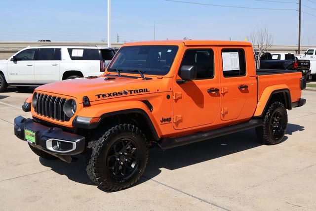 Used 2025 Jeep Gladiator Sport image 3