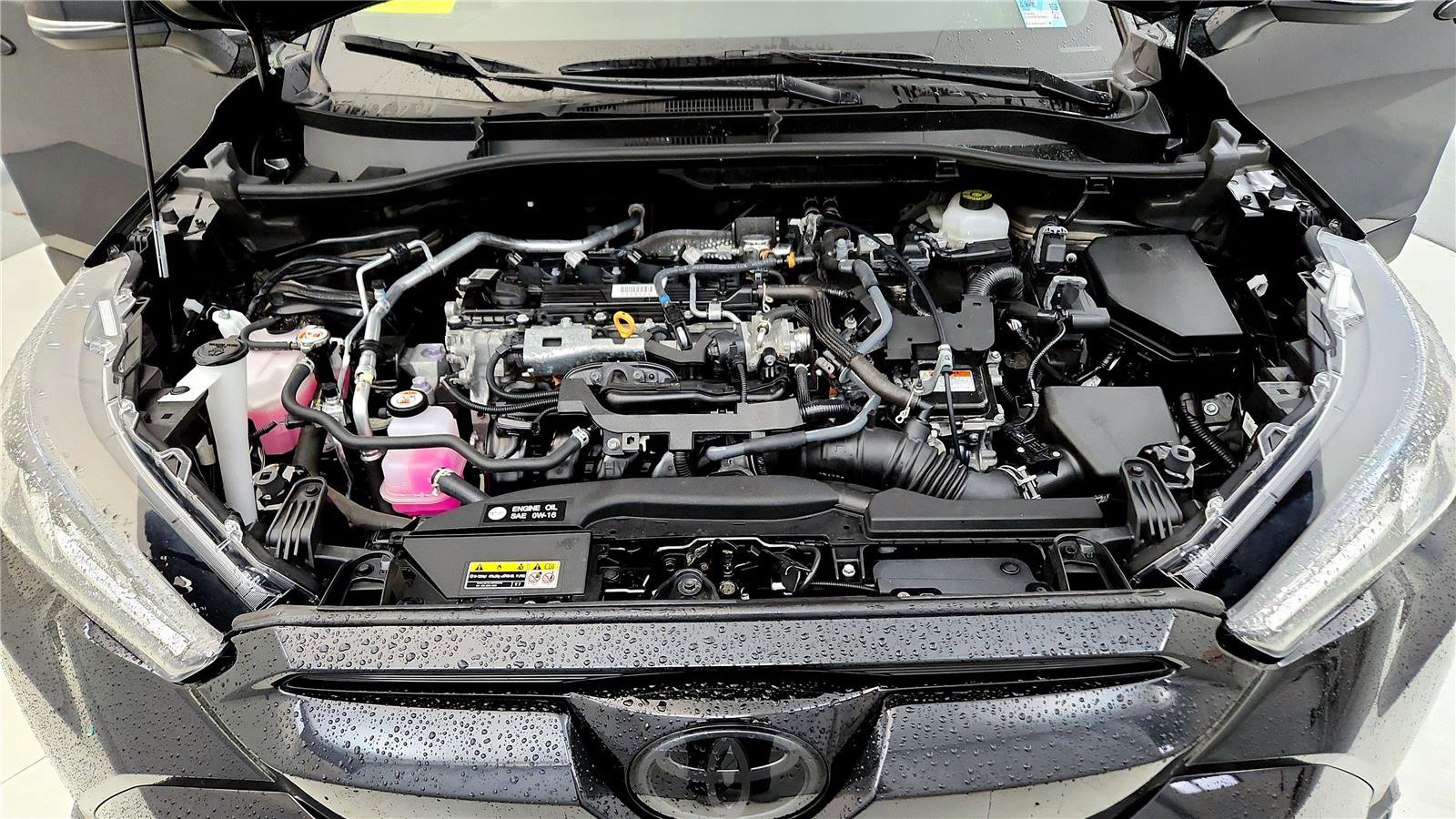 Certified 2024 Toyota Corolla Cross SE w/ Moonroof Package image 15