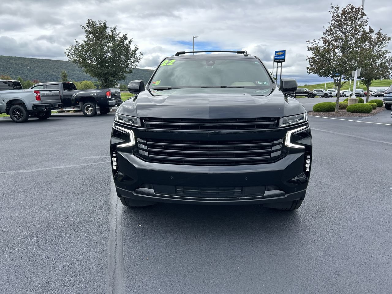 Used 2022 Chevrolet Tahoe Premier AWD/4WD image 2