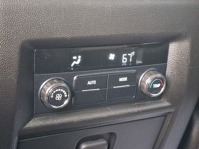 Used 2021 Chevrolet Traverse LT image 15