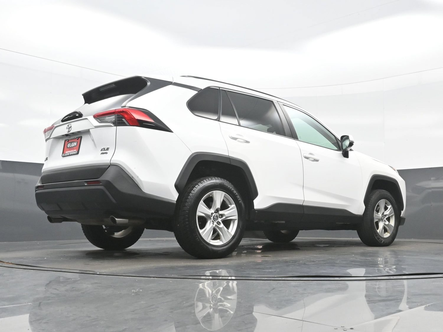 Used 2021 Toyota RAV4 XLE AWD/4WD image 30