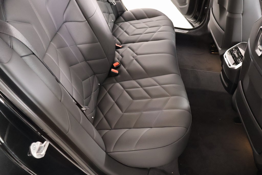 New 2026 BMW 750e xDrive AWD/4WD image 15