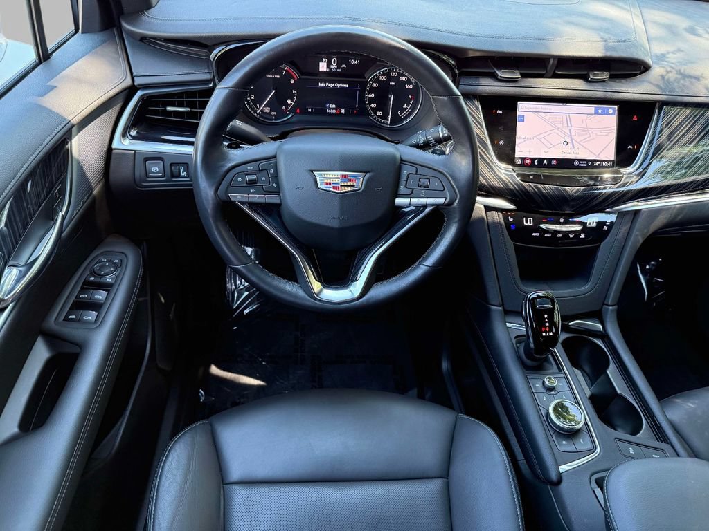Used 2024 Cadillac XT6 Premium Luxury w/ LPO, Floor Liner Package AWD/4WD image 4