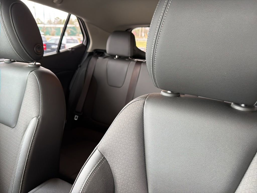 Used 2025 Buick Encore GX Preferred image 17
