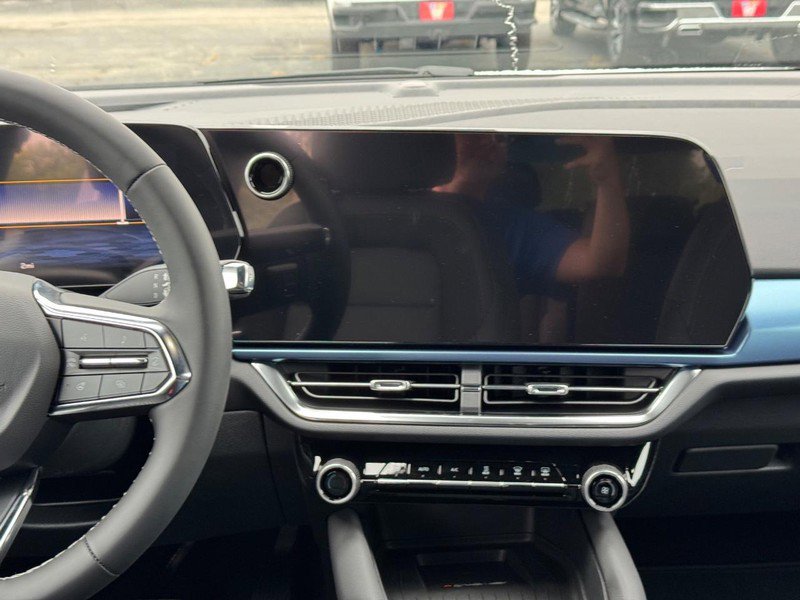 New 2026 Chevrolet Equinox EV LT FWD image 8