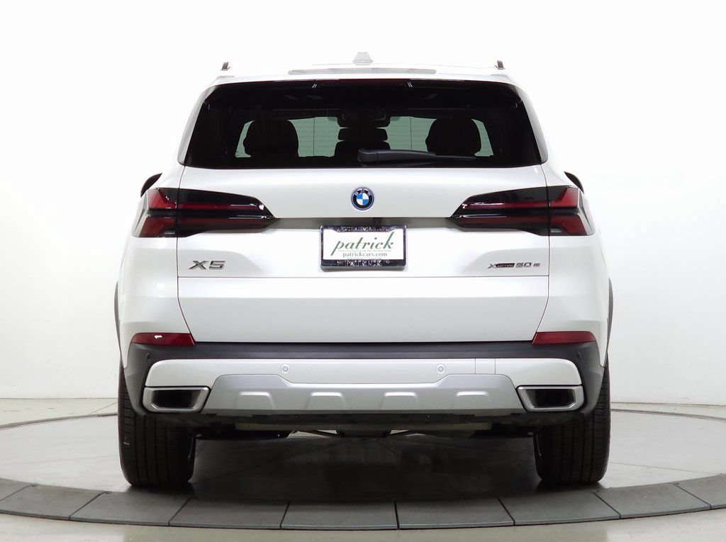 Used 2025 BMW X5 xDrive50e w/ Parking Assistance Package AWD/4WD image 8