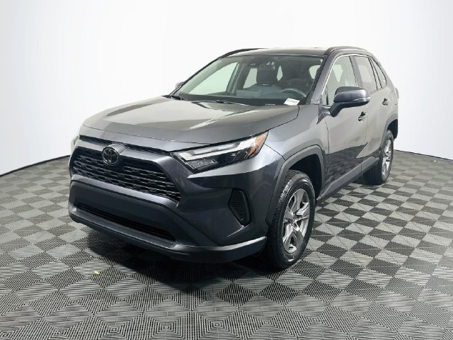Used 2025 Toyota RAV4 XLE FWD image 4