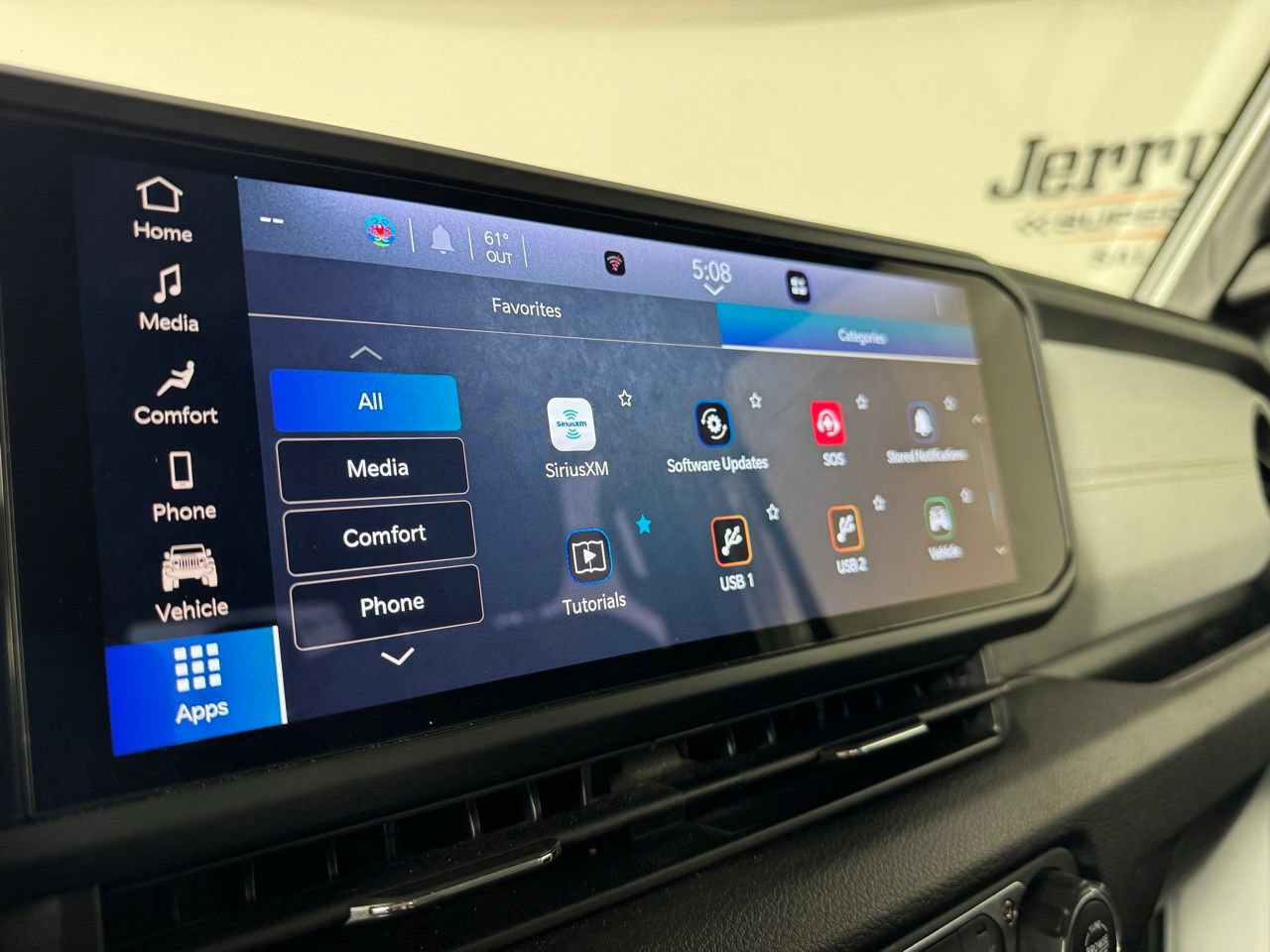 Used 2024 Jeep Gladiator Sport AWD/4WD image 22
