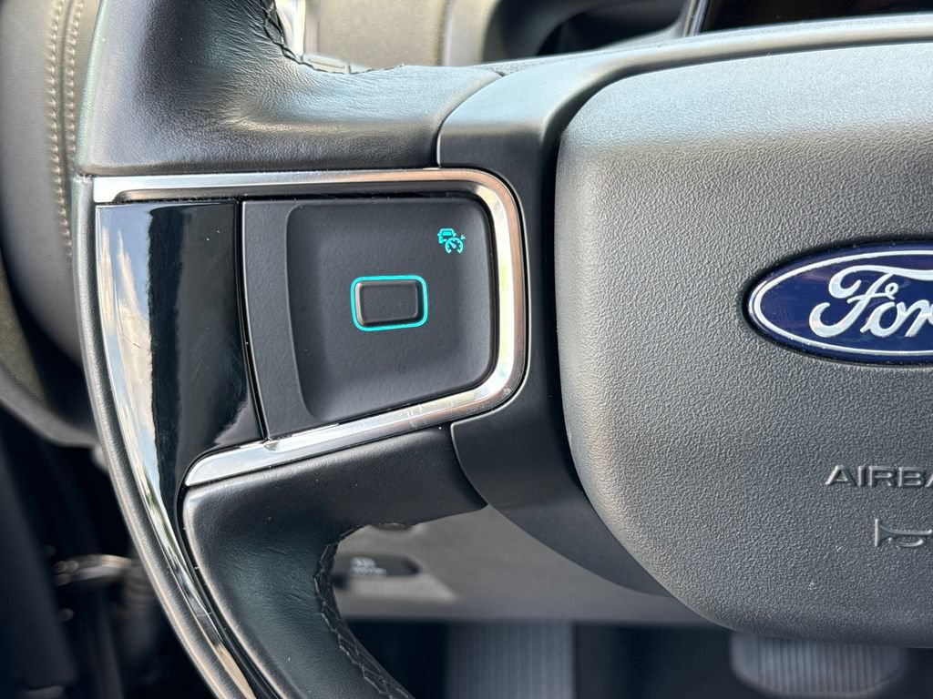 Certified 2025 Ford Expedition Platinum AWD/4WD image 17