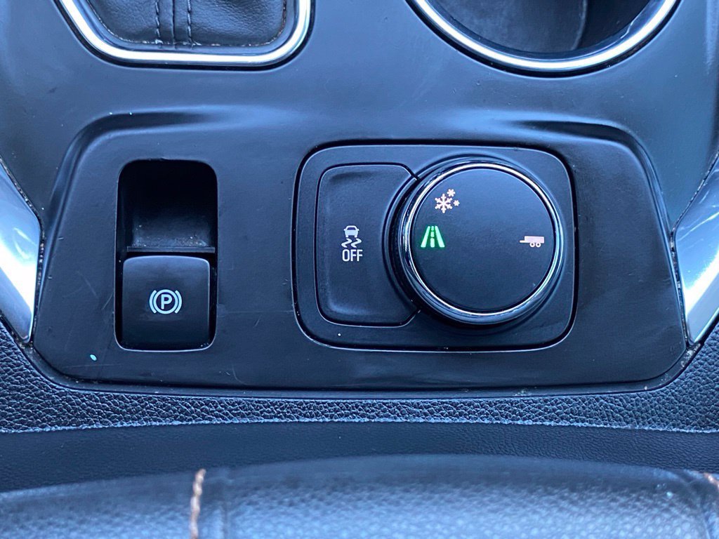 Used 2020 Chevrolet Traverse LT FWD image 27