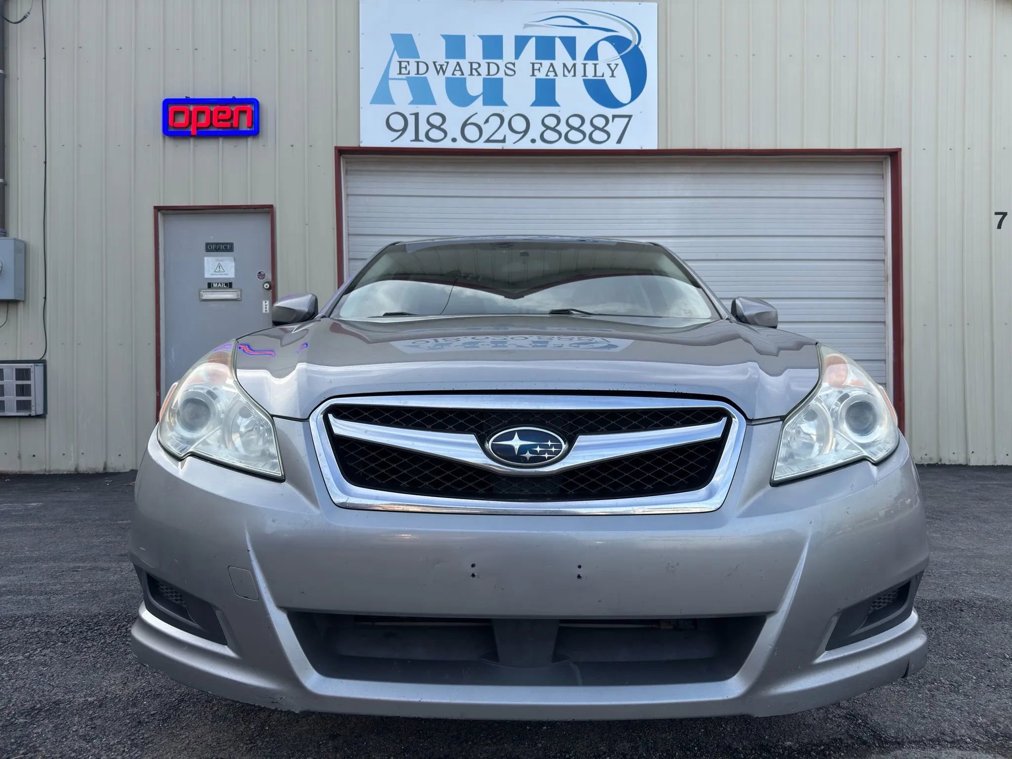 Used 2011 Subaru Legacy 2.5i Limited image 4