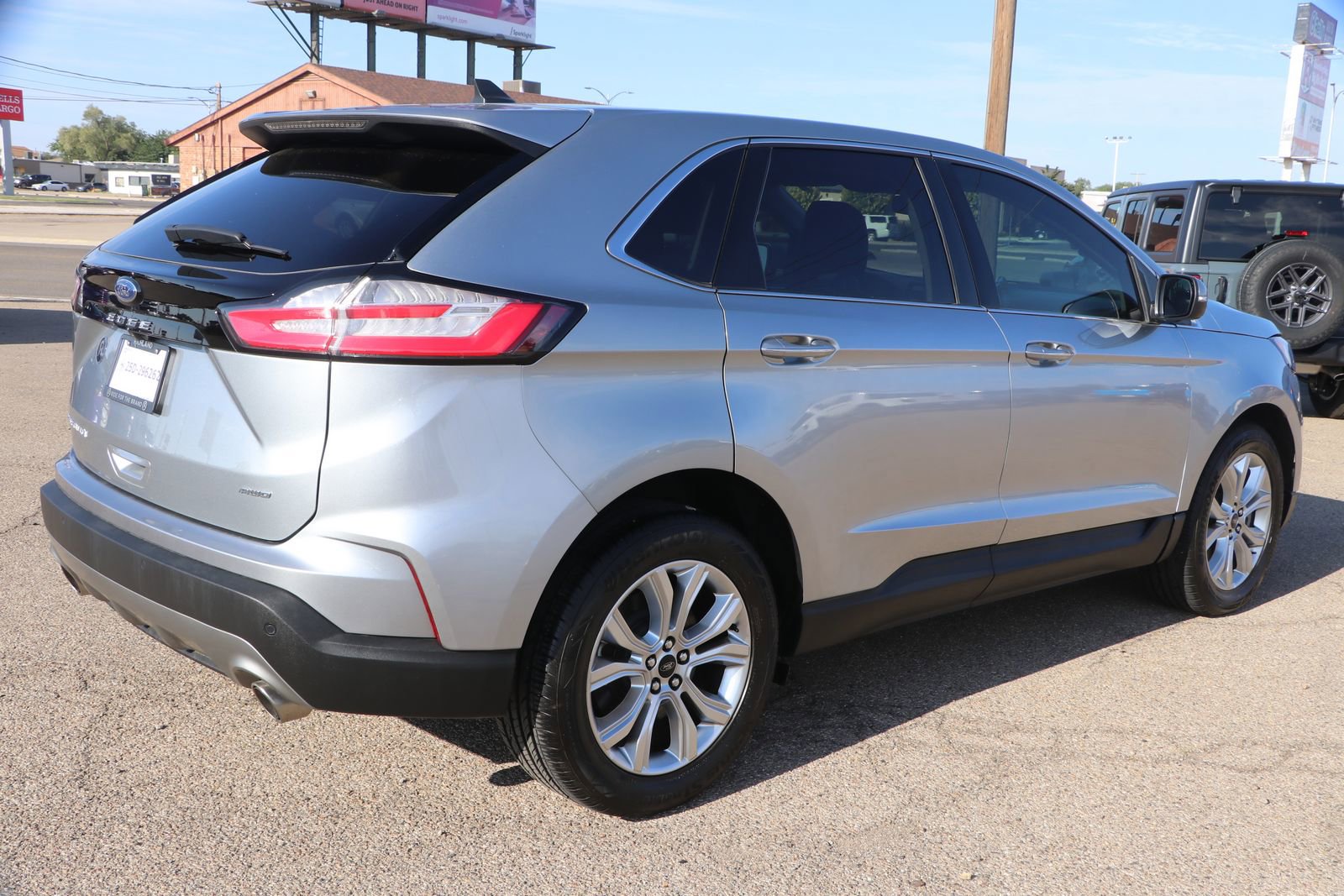 Used 2024 Ford Edge Titanium image 7