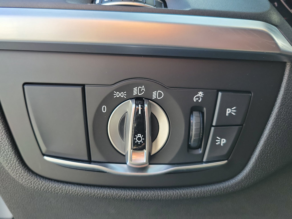 Used 2024 BMW X3 sDrive30i w/ Premium Package RWD image 24