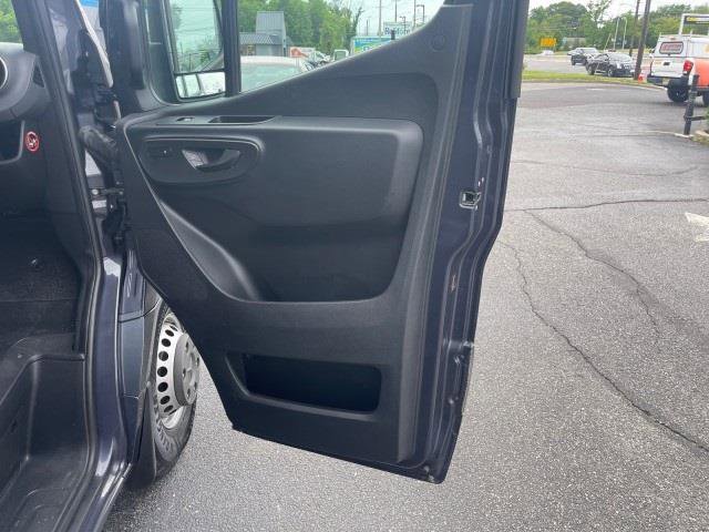 Used 2020 Mercedes-Benz Sprinter 4500 w/ Premium Plus Package image 57