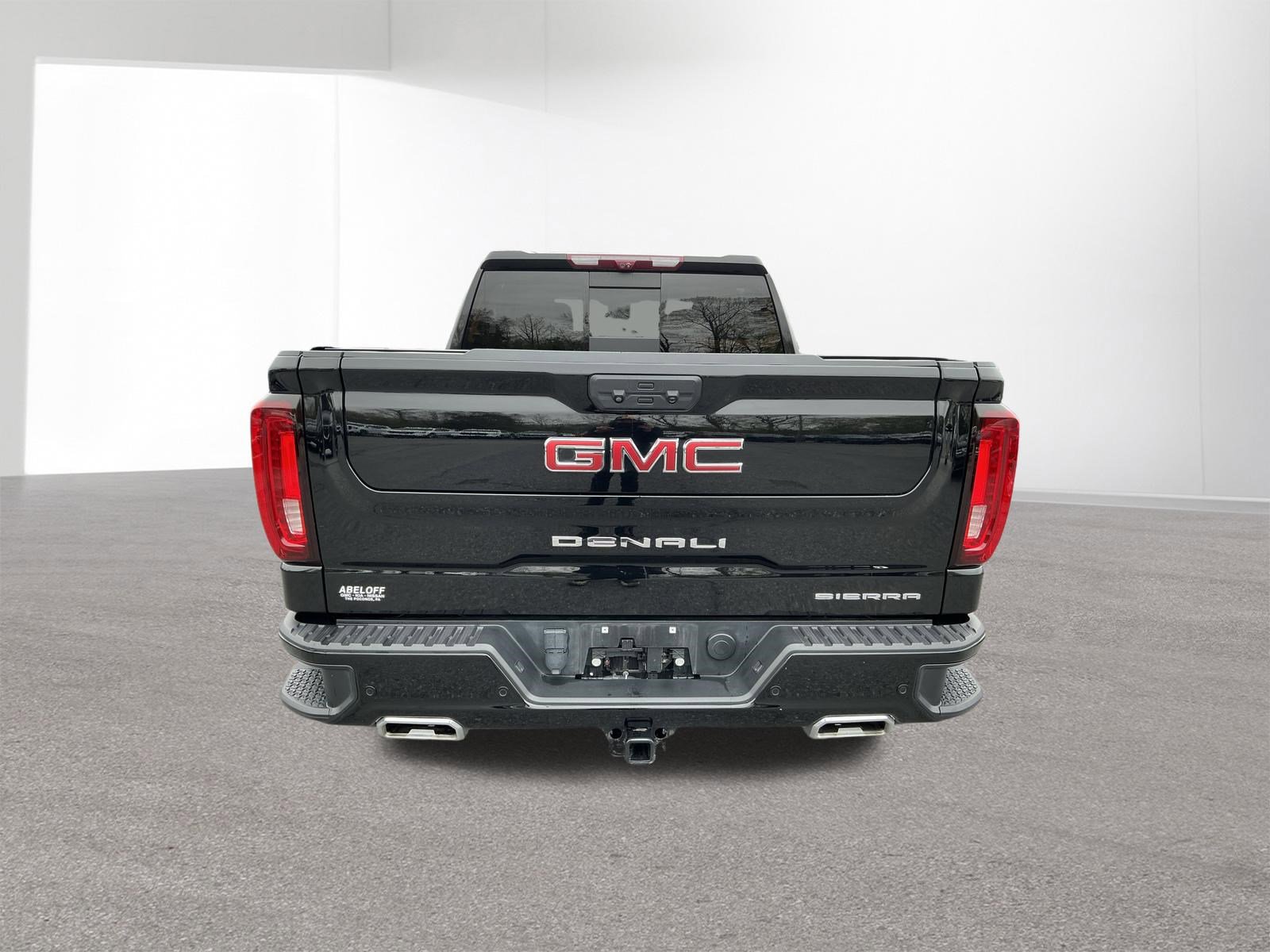 Used 2023 GMC Sierra 1500 Denali w/ Denali Reserve Package AWD/4WD image 4