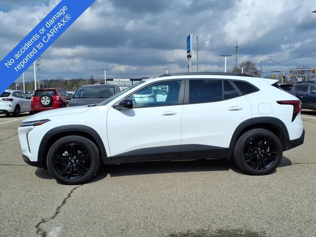 Used 2025 Chevrolet Trax ACTIV w/ Sunroof Package image 9