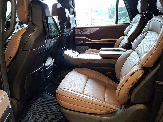New 2025 Lincoln Navigator L Black Label image 6
