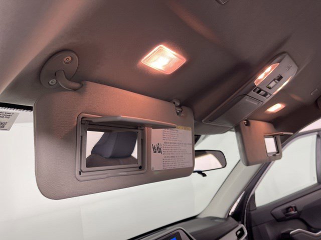 Used 2023 Toyota Highlander L FWD image 34