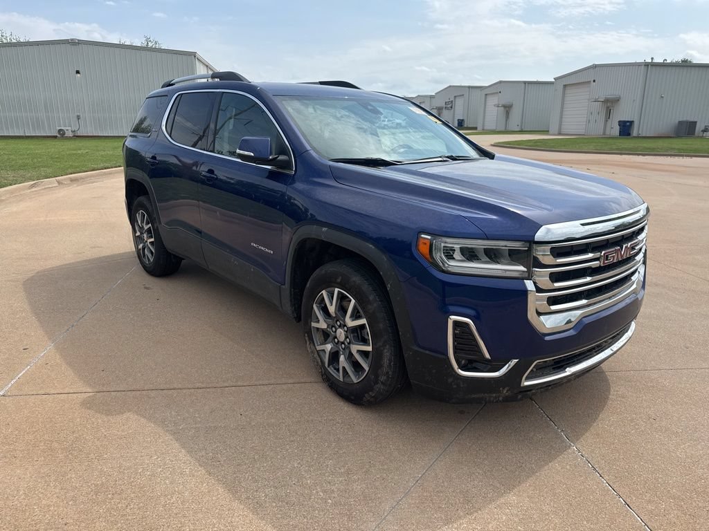 Used 2023 GMC Acadia SLT w/ Trailering Package FWD image 4