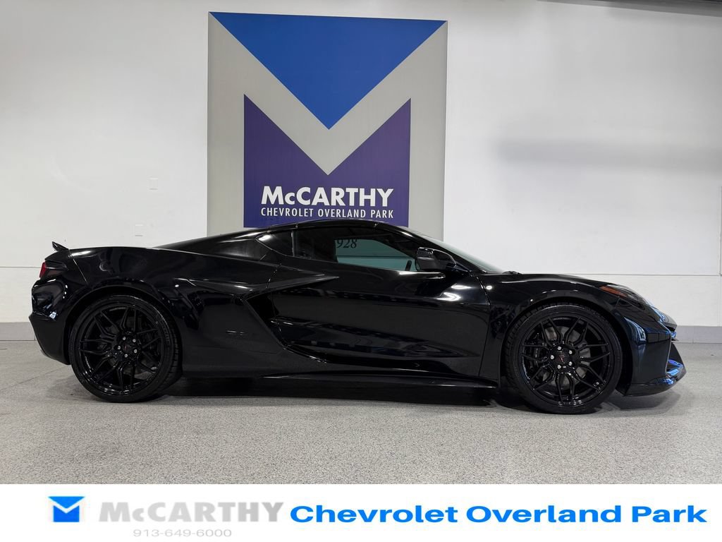 Used 2024 Chevrolet Corvette Z06 RWD image 14