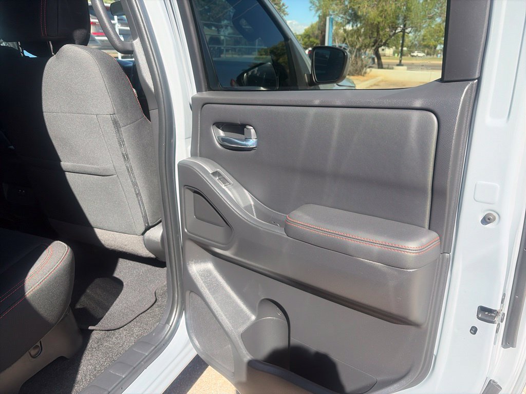 Used 2023 Nissan Frontier Pro-X w/ Technology Package RWD image 11