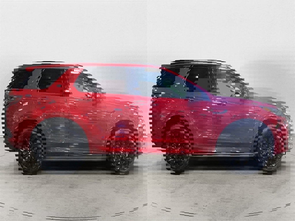 New 2024 Land Rover Discovery Sport S image 6