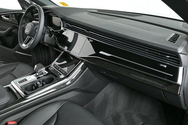 New 2026 Audi Q8 Premium image 25