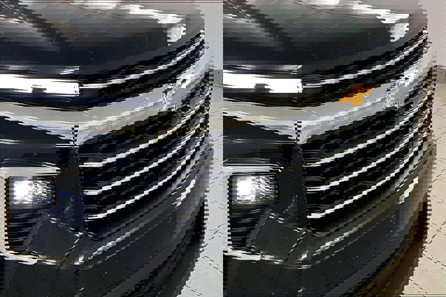 Used 2025 Chevrolet Traverse LT image 33