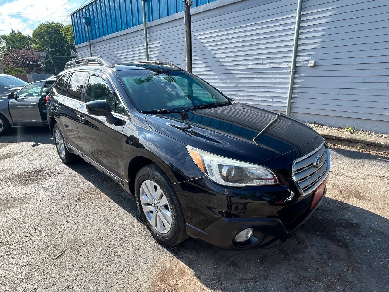 Used 2015 Subaru Outback 2.5i Premium AWD/4WD image 22