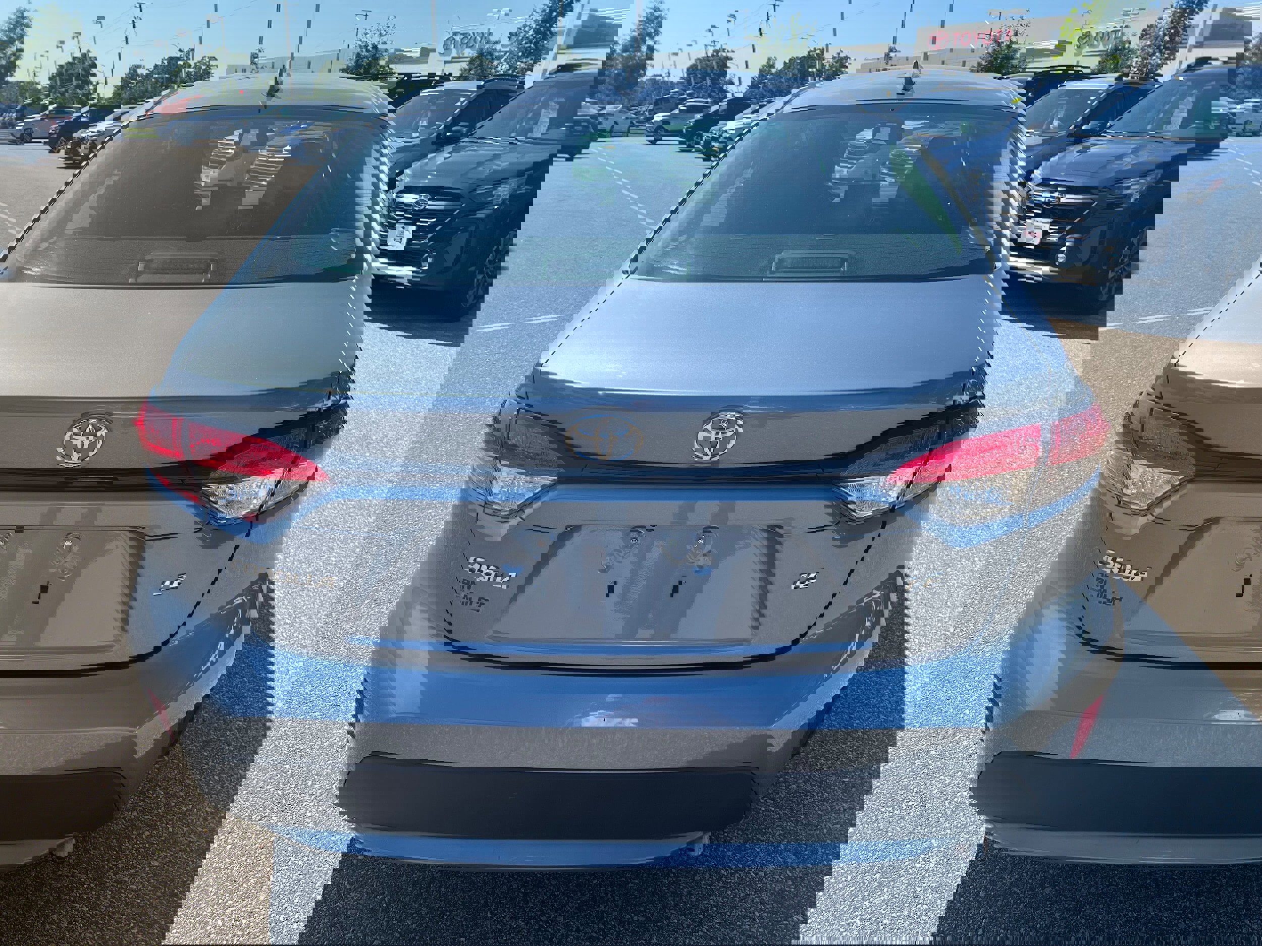 Used 2021 Toyota Corolla LE w/ Carpet Mat Package (TMS) image 6