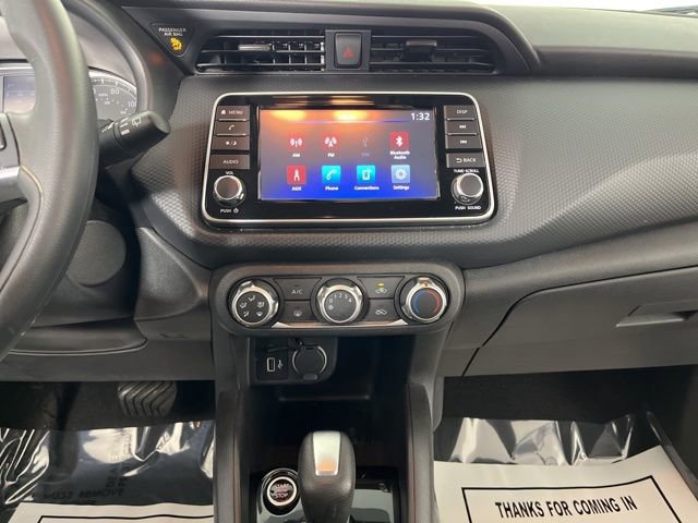 Used 2021 Nissan Kicks S image 25