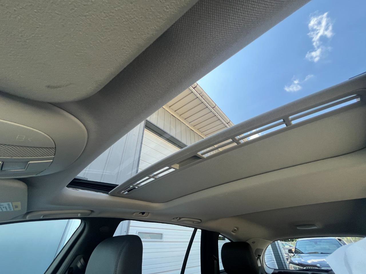 Used 2011 Mercedes-Benz R 350 BlueTEC 4MATIC image 33