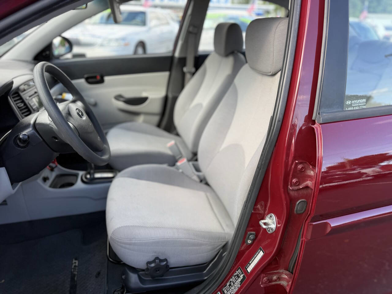 Used 2009 Hyundai Accent GLS w/ Popular Equipment Pkg 5 image 11