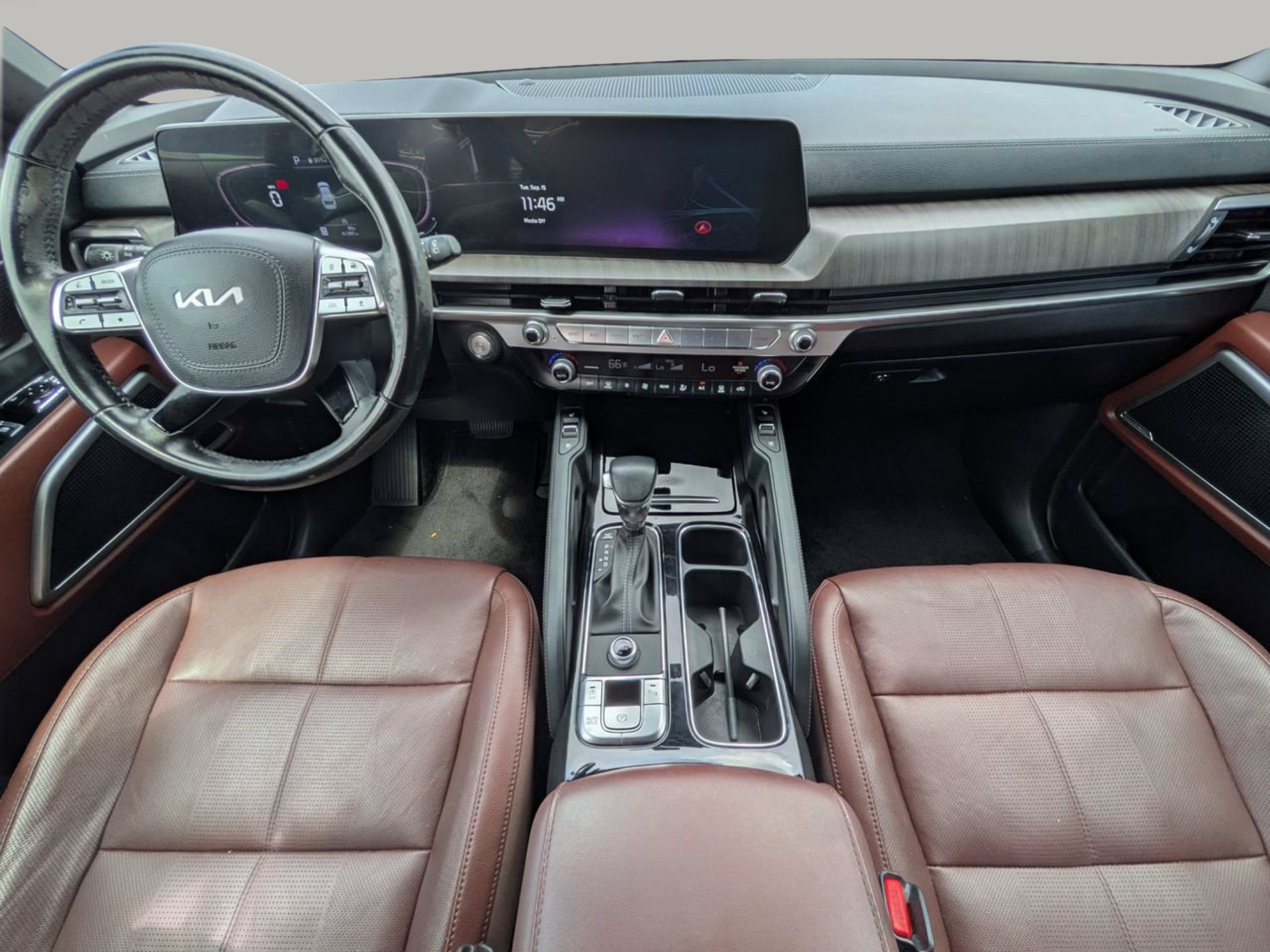 Certified 2023 Kia Telluride EX w/ EX Captain's Chair Package FWD image 4