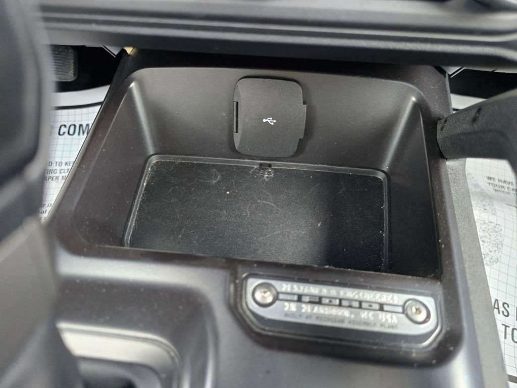 Used 2024 Ford Bronco Everglades image 39