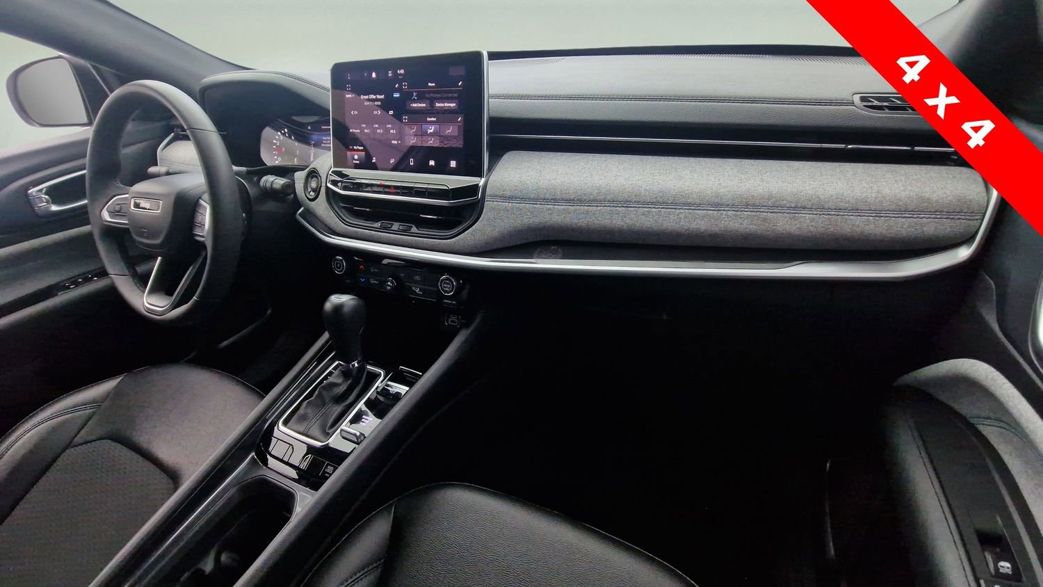 Used 2024 Jeep Compass Latitude image 28