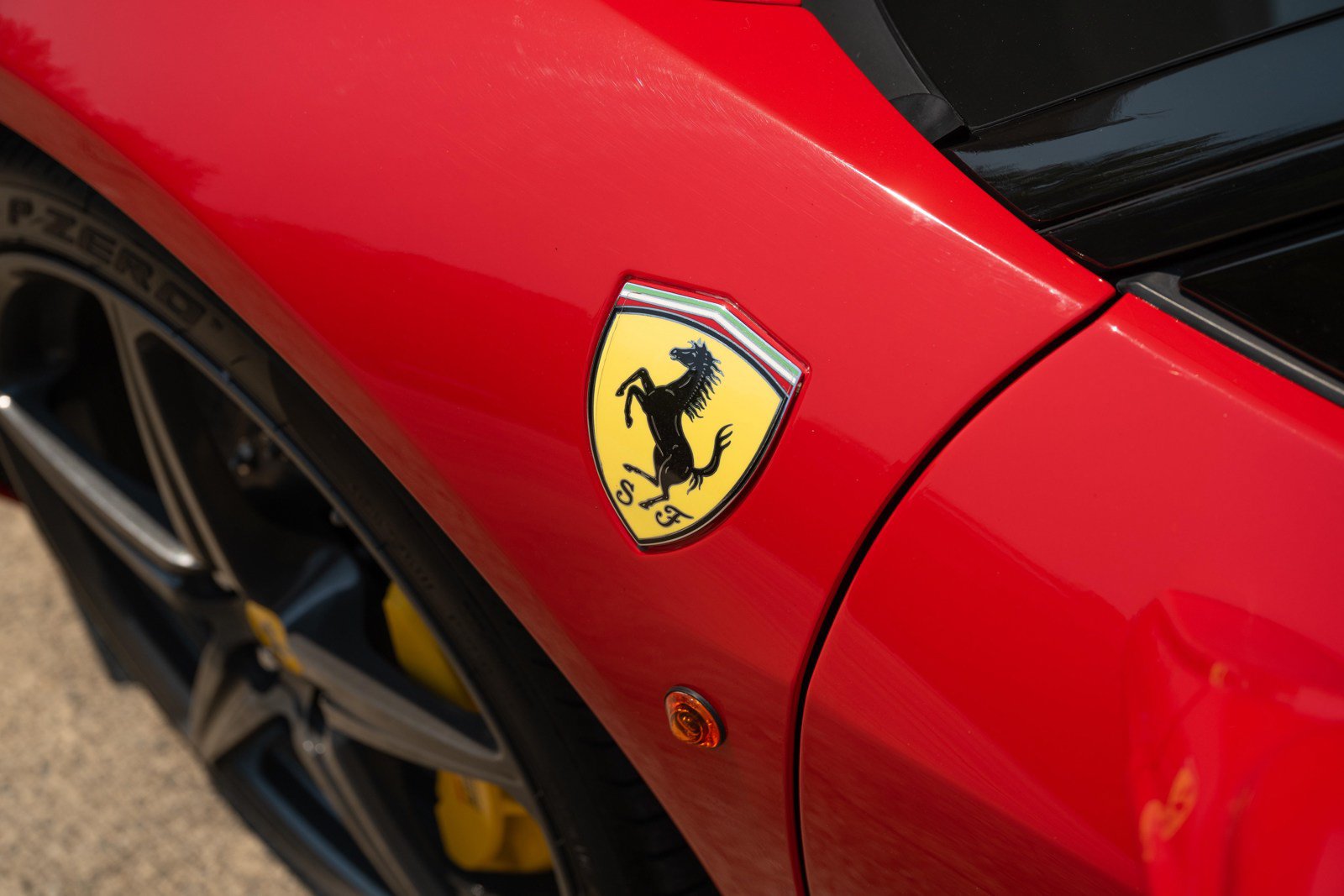 Used 2012 Ferrari 458 Italia Coupe RWD image 13
