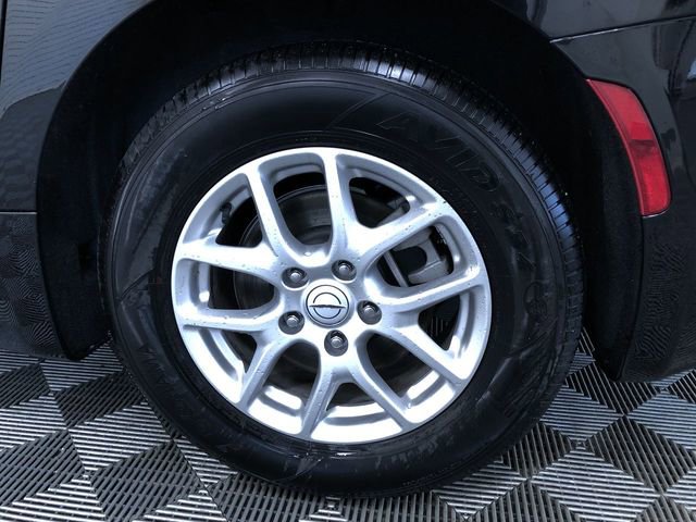 Used 2025 Chrysler Pacifica Select image 8