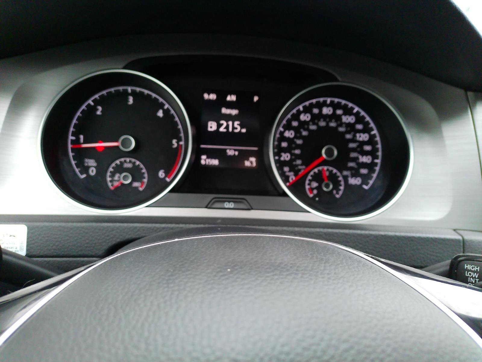 Used 2015 Volkswagen Golf TDI S FWD image 8