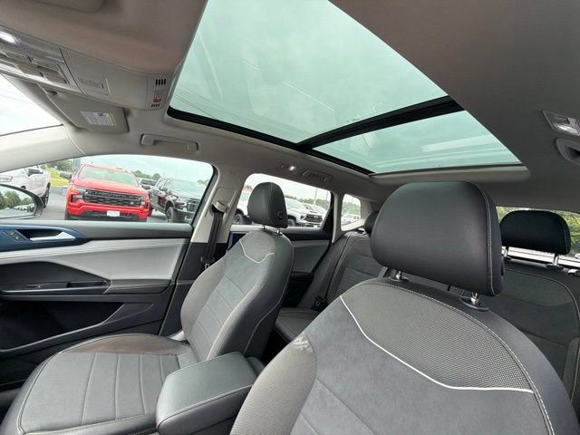 Used 2024 Volkswagen Taos SE FWD image 24