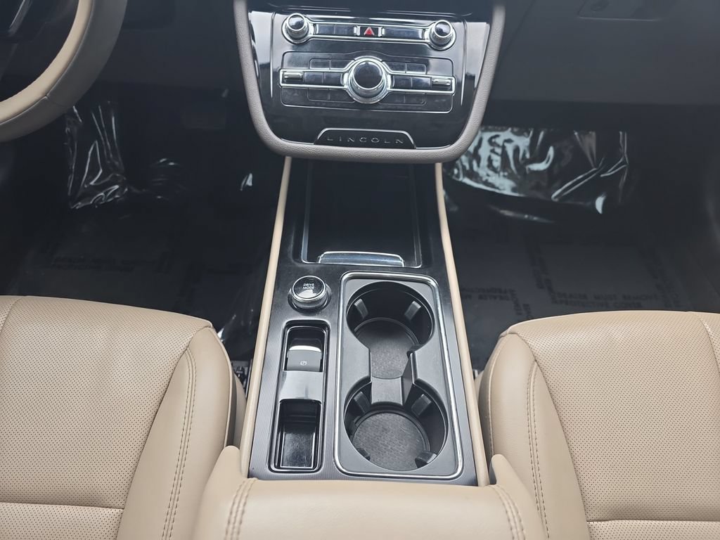 Used 2022 Lincoln Corsair AWD w/ Equipment Group 101A image 13