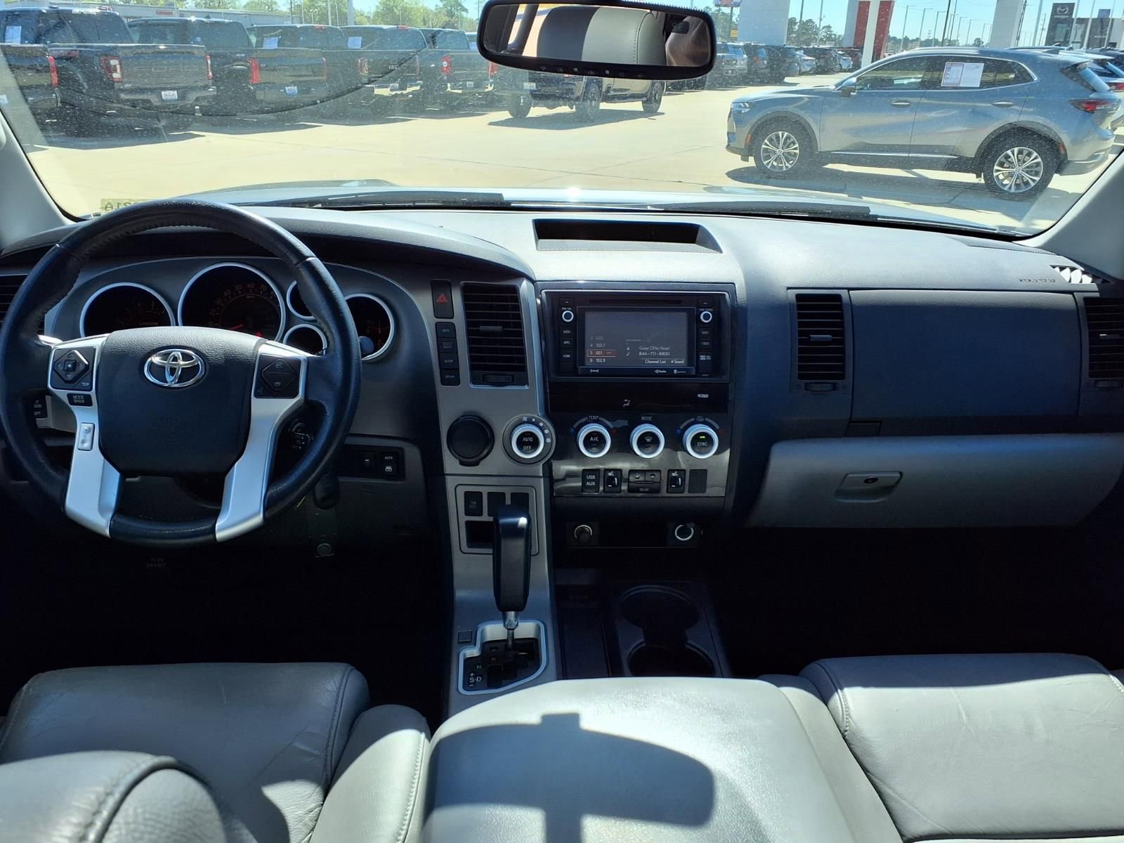 Used 2016 Toyota Sequoia SR5 w/ Premium Package image 10