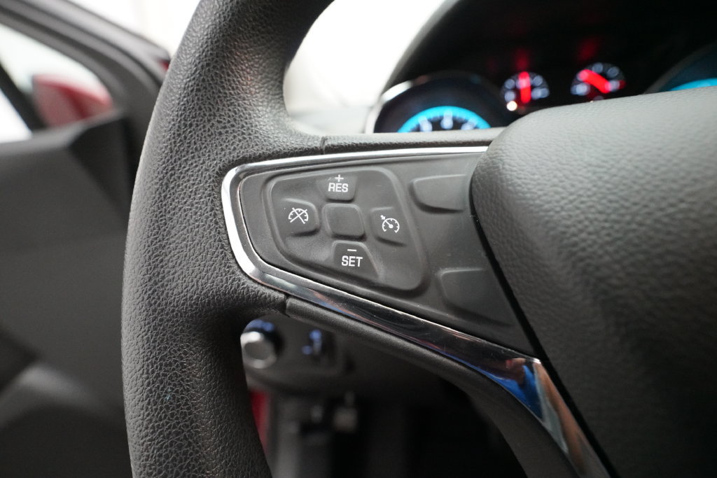 Used 2018 Chevrolet Cruze LT w/ Convenience Package FWD image 17