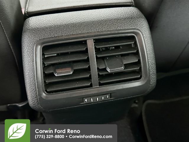 Used 2015 Volkswagen Golf S image 22