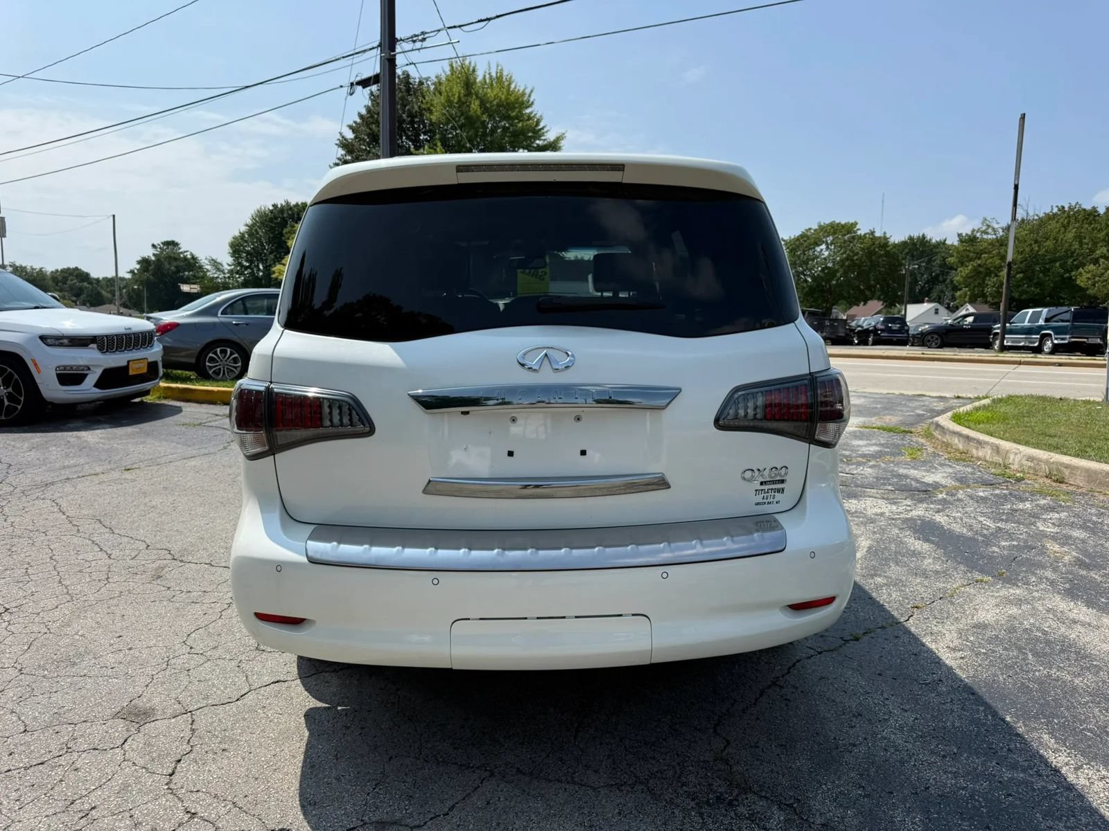 Used 2015 INFINITI QX80 4WD w/ Limited Package image 4